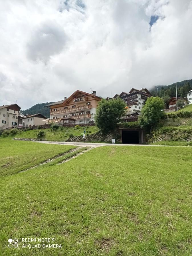 Hotel Millefiori Vigo di Fassa Exterior foto